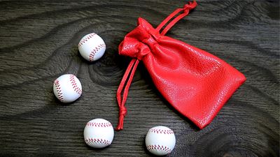 Cups & Balls, Mini Baseballs (4)